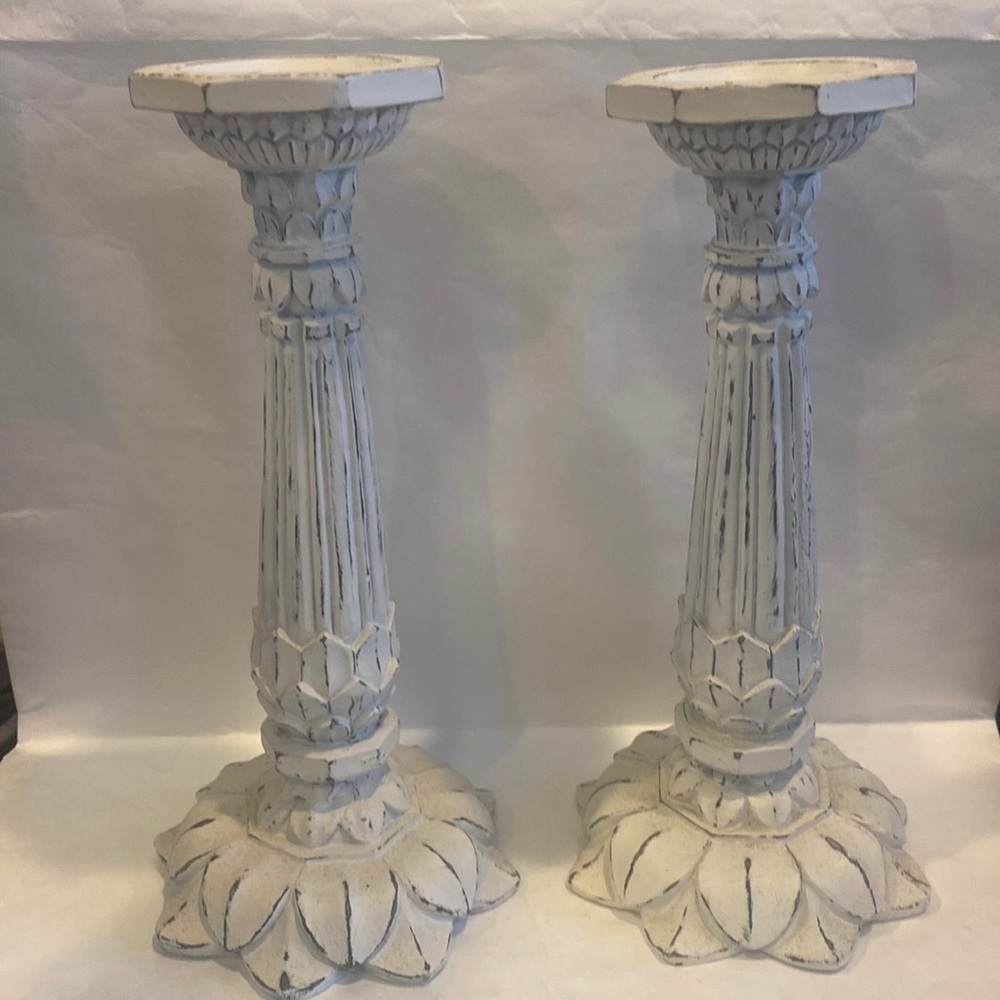 Whitewash Candlestick Holder Pair of 2 + 2 Ball Candles